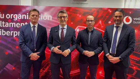 Un momento de la inauguraci&oacute;n del nuevo Centro de Operaciones de Ciberseguridad de Vodafone en la Regi&oacute;n