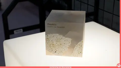El Colegio Oficial de Arquitectos de la Regi&oacute;n de Murcia premia una escultura creada con desechos de cantera e inaugura la exposici&oacute;n con las propuestas finalistas.