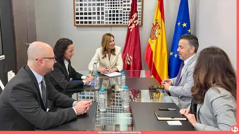 La consejera de Empresa, Empleo y Econom&iacute;a Social, Marisa L&oacute;pez Arag&oacute;n, reunida con John Coronado, consejero para Asuntos Comerciales de la Embajada de los Estados Unidos en Espa&ntilde;a