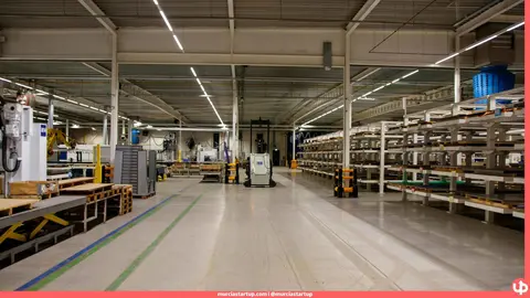 Un informe de EY revela que solo el 43% del suelo log&iacute;stico urbanizable en Espa&ntilde;a tiene viabilidad econ&oacute;mica real, y que la disrupci&oacute;n de rutas mar&iacute;timas globales convierte al pa&iacute;s &mdash;y a sus enclaves mediterr&aacute;neos&mdash; en una puerta de entrada estrat&eacute;gica para Europa.