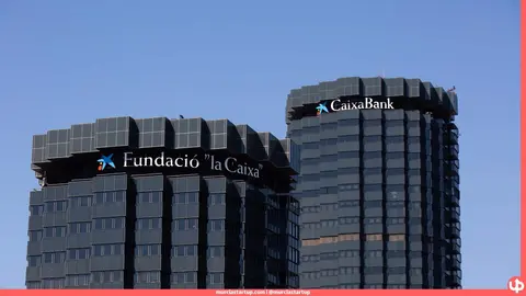 Fachada de la sede de CaixaBank en la Avenida Diagonal de Barcelona
