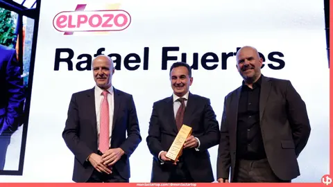 Rafael Fuertes, director general de ElPozo Alimentaci&oacute;n, recibe el galard&oacute;n Best CEO en los Best!N Food 2026. La empresa de Alhama de Murcia lleva diez a&ntilde;os seguidos como la marca m&aacute;s elegida por las familias espa&ntilde;olas y est&aacute; presente en el 72% de los hogares del pa&iacute;s.