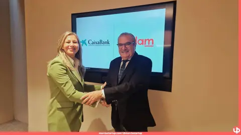 Olga Garc&iacute;a, directora territorial de Caixabank, y Luis Mart&iacute;nez de Salas, m&aacute;ximo responsable de Av&aacute;lam
