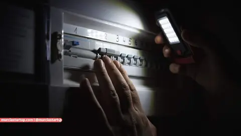 Un a&ntilde;o del apag&oacute;n el&eacute;ctrico de 2025: sin culpable, con 55 expedientes y la luz m&aacute;s cara