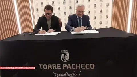Imagen de la firma de la adhesi&oacute;n del Ayuntamiento de Torre Pacheco a Regi&oacute;n de Murcia Film Commission