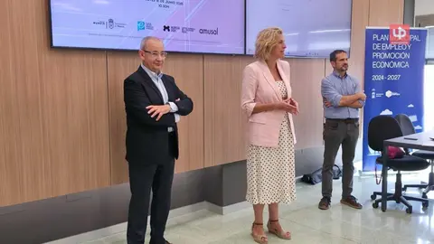 El Ayuntamiento de Murcia y AMUSAL organizan el 25 de mayo un taller gratuito para aprender a dise&ntilde;ar planes de empresa con ChatGPT, Gemini y Claude. Las inscripciones ya est&aacute;n abiertas en la web de empleo municipal.