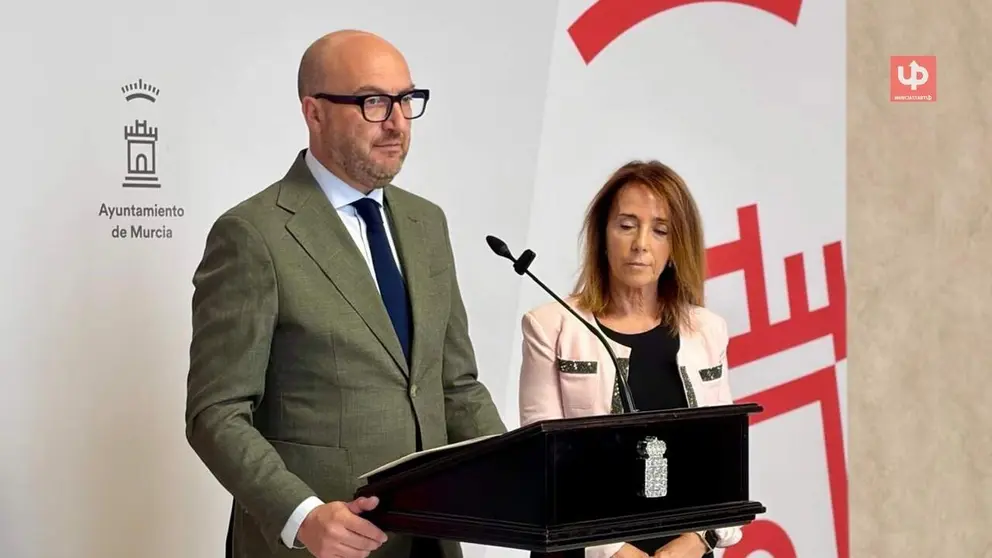 El concejal Jos&eacute; Francisco Mu&ntilde;oz y la concejala Bel&eacute;n L&oacute;pez