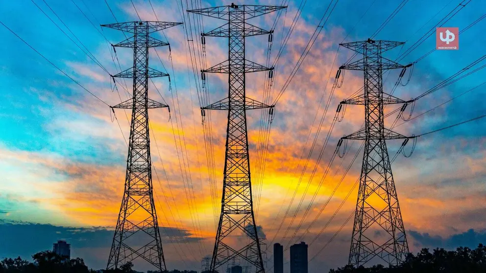 Red El&eacute;ctrica libera 182 megavatios en Totana y Balsicas, en la Regi&oacute;n de Murcia, para nuevos proyectos industriales de gran consumo. La Regi&oacute;n concentra el 90% de la capacidad recuperada en toda Espa&ntilde;a, mientras Murcia reclama al Miteco resolver ocho alegaciones pendientes.