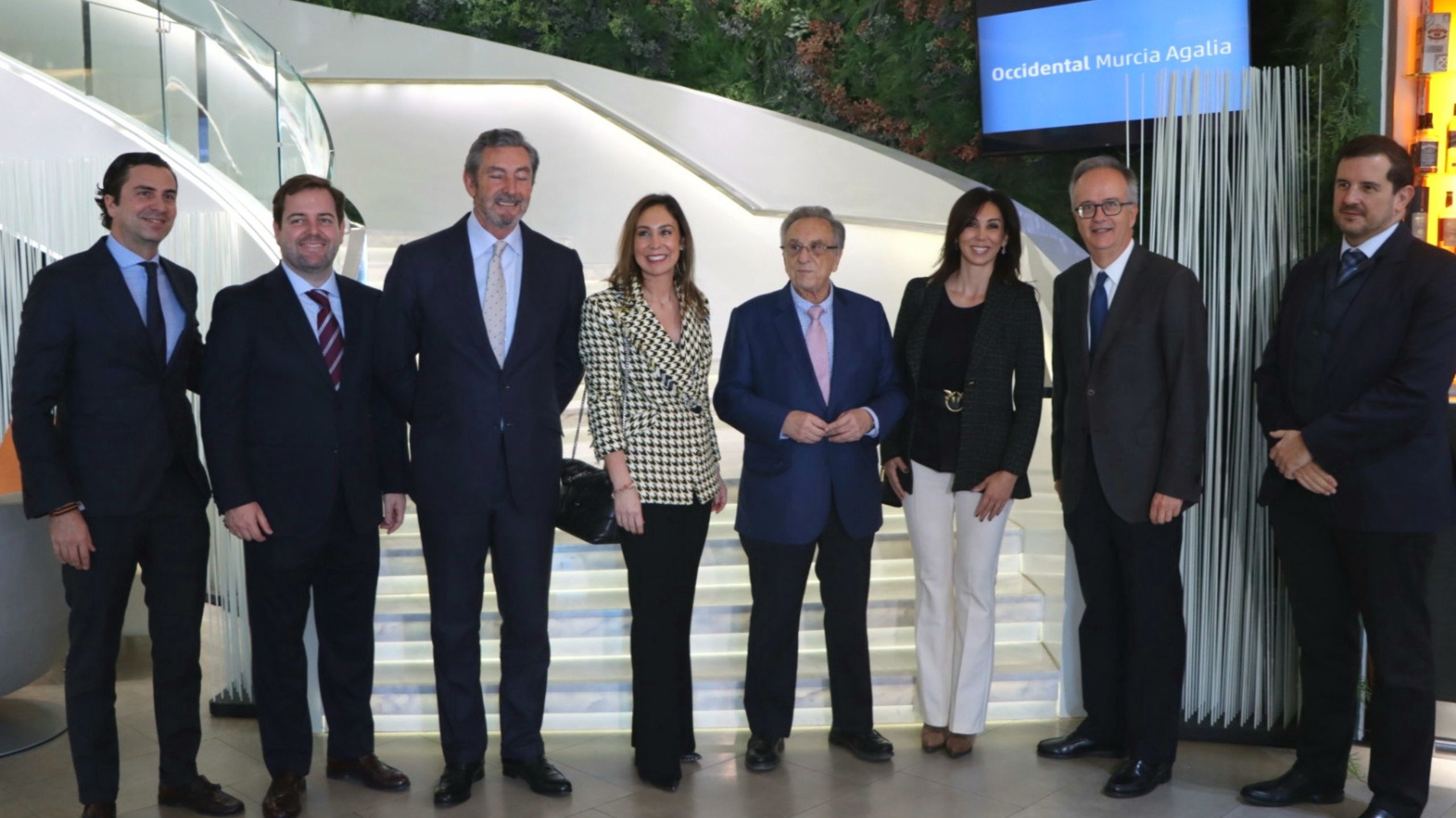 Foto de familia de la firma del acuerdo