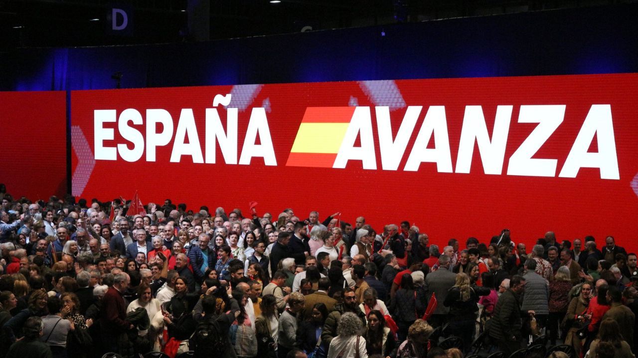 Cartel de España Avanza en el mitin del pasado fin de semana